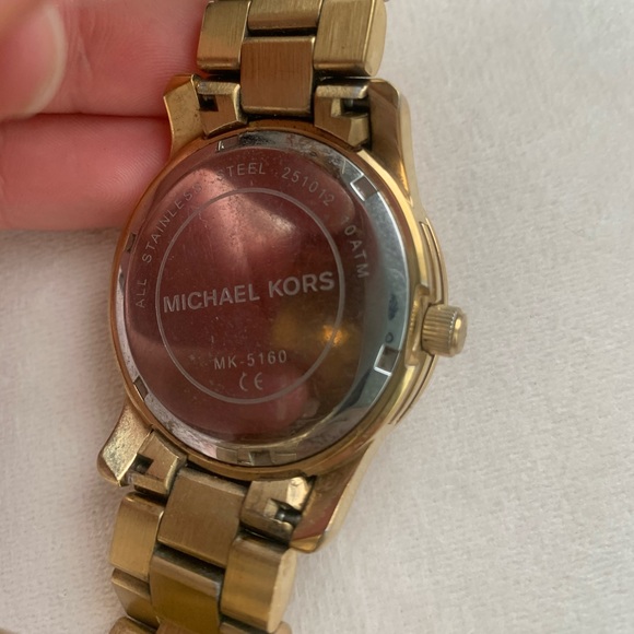 Michael Kors Gold Watch - Picture 4 of 8